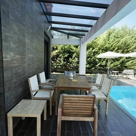 Foxen Exclusive Pool Villa, Sani *